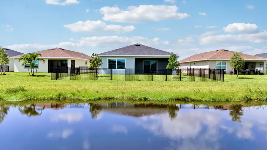 1113 SE Crosswood Way, Port Saint Lucie, FL 34984 - #3