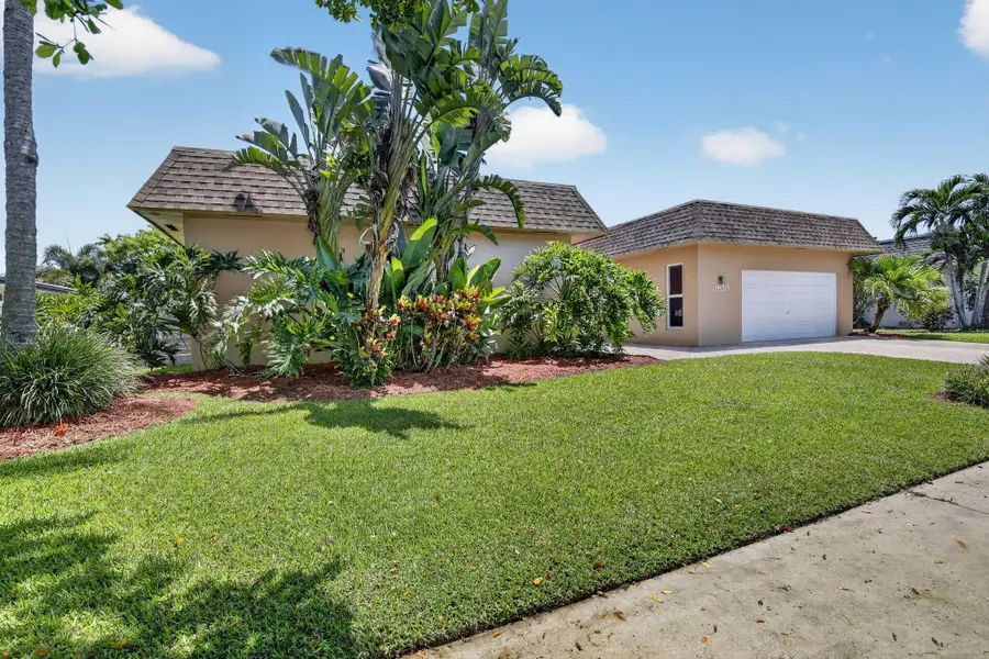 1820 SW 67th Terrace, Plantation, FL 33317 - #2