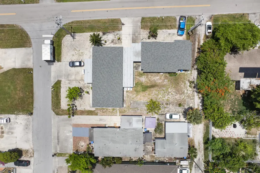 516 S Arnold Avenue, Lantana, FL 33462 - #3