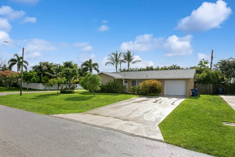 1615 Venus Avenue, Jupiter, FL 33469 - #2