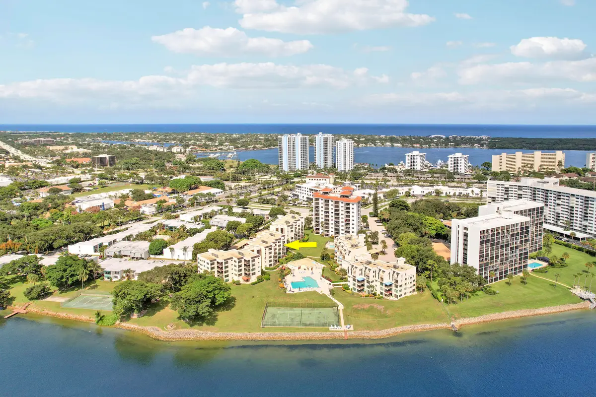 372 Golfview Road #403, North Palm Beach, FL 33408 - #1