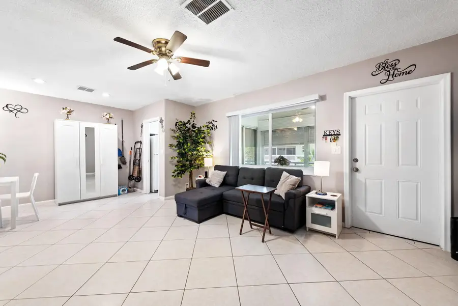 2100 NE 38th Street #205, Lighthouse Point, FL 33064 - #2