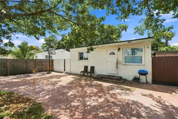 1010 Burlington Street, Opa Locka, FL 33054