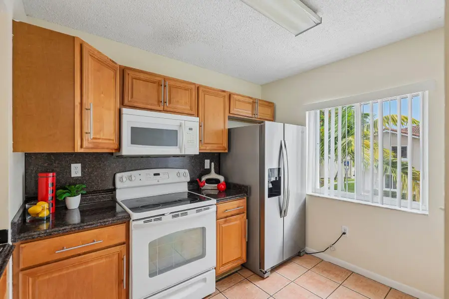 167 Riviera Circle, Weston, FL 33326 - #2