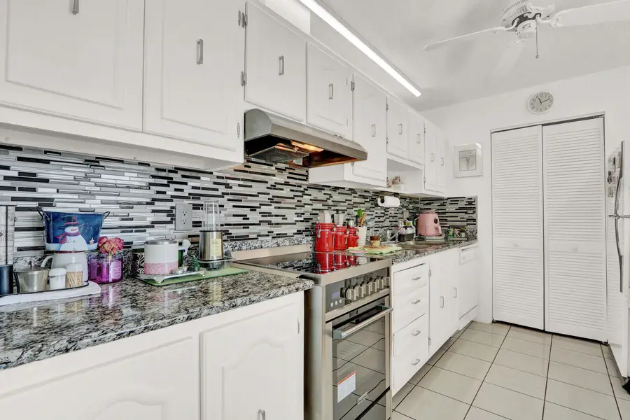 615 Laconia Circle, Greenacres, FL 33467 - #3
