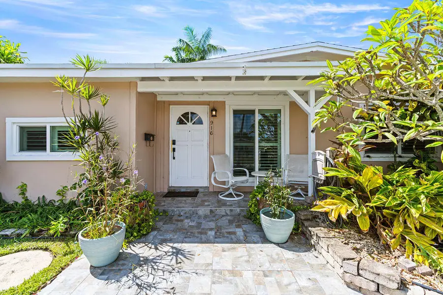 916 W Duval Street, Lantana, FL 33462 - #2