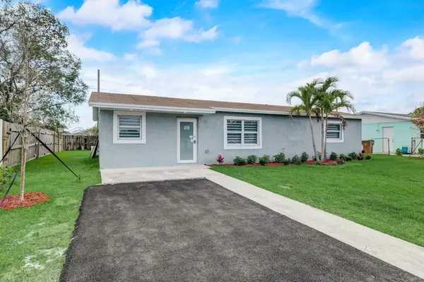 520 SW 13th Place, Deerfield Beach, FL 33441