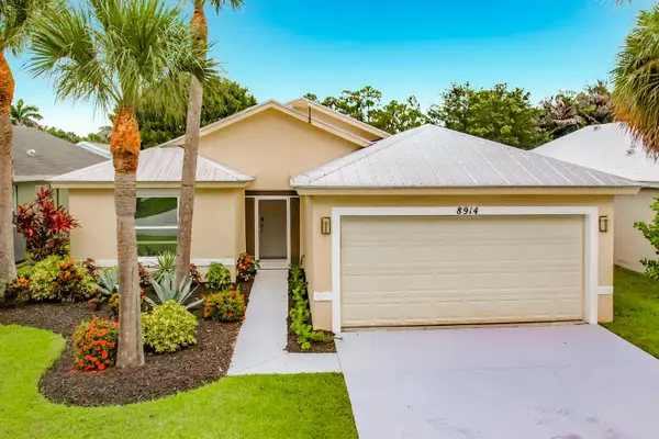 8914 SW Bonneville Drive, Stuart, FL 34997