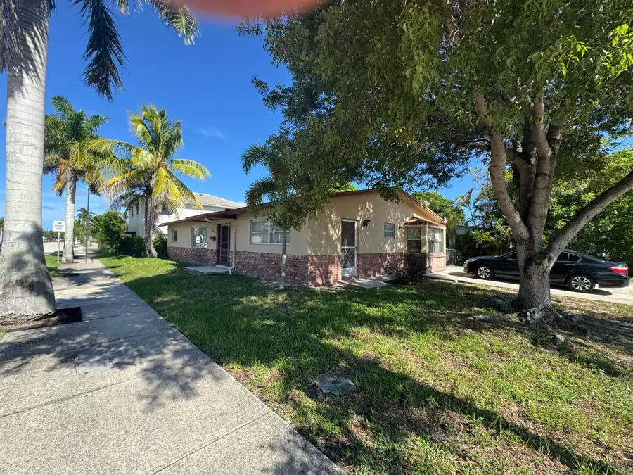 704 E Hillsboro Boulevard, Deerfield Beach, FL 33441 - #2