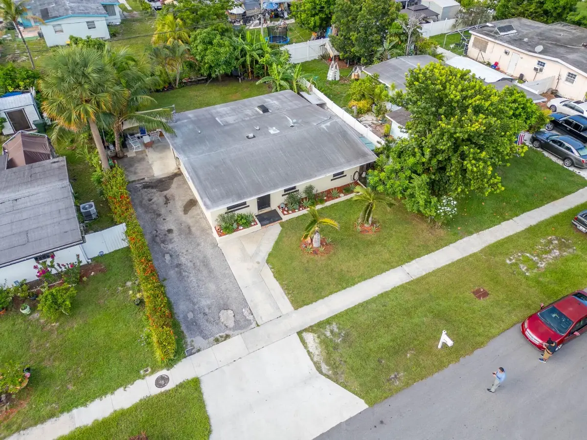 172 Jamaica Drive, Palm Springs, FL 33461 - #1