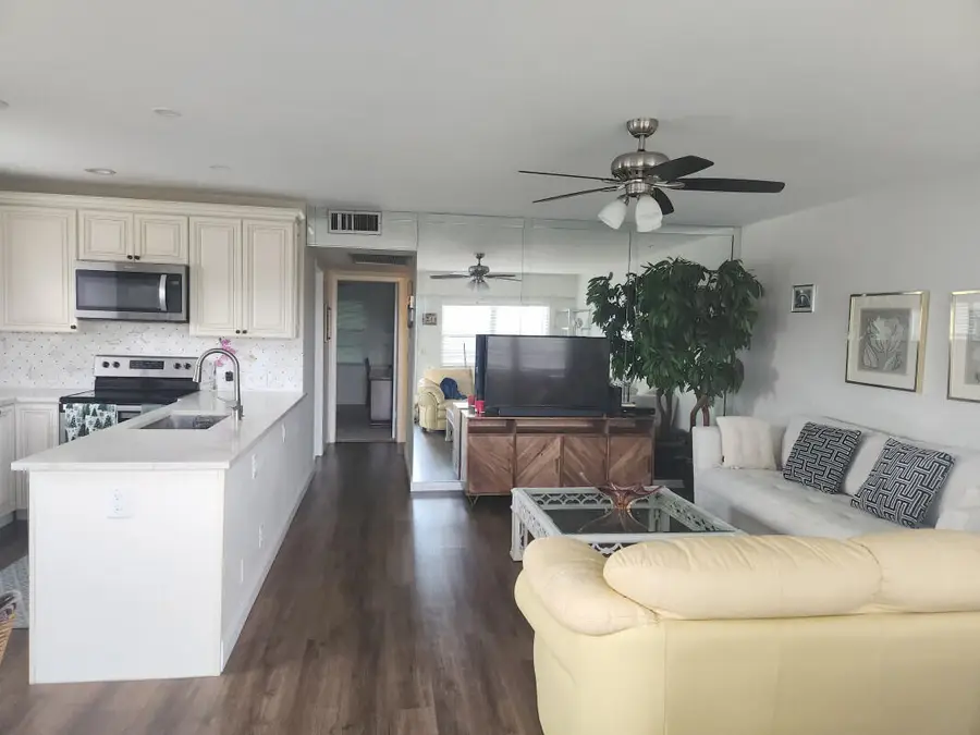 158 Preston Way, Boca Raton, FL 33434 - #3
