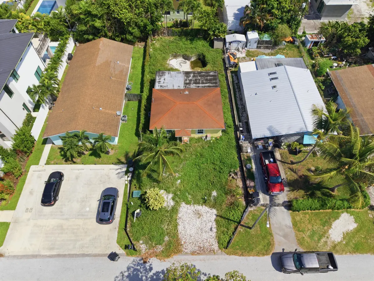 245 NE 11th Street, Delray Beach, FL 33483 - #1