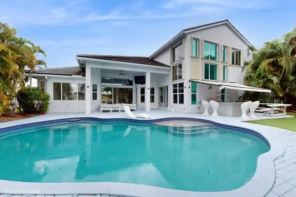 11910 Osprey Point Circle, Wellington, FL 33449