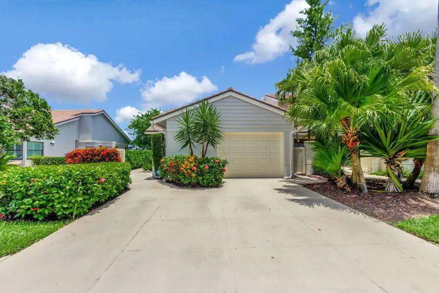 523 Prestwick Circle, Palm Beach Gardens, FL 33418 - #2