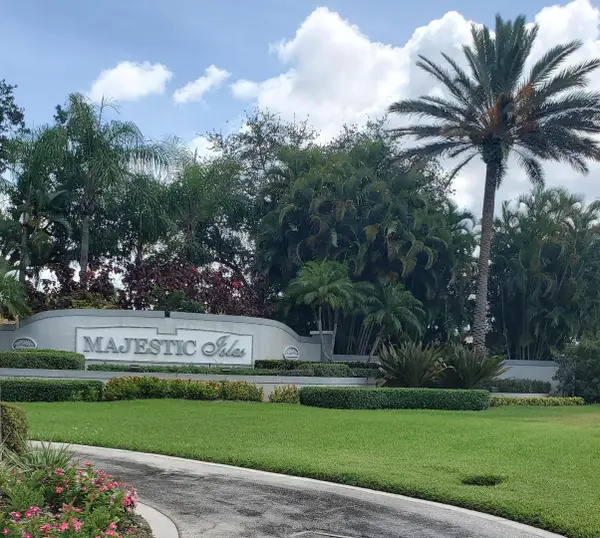10724 Royal Caribbean Circle, Boynton Beach, FL 33437