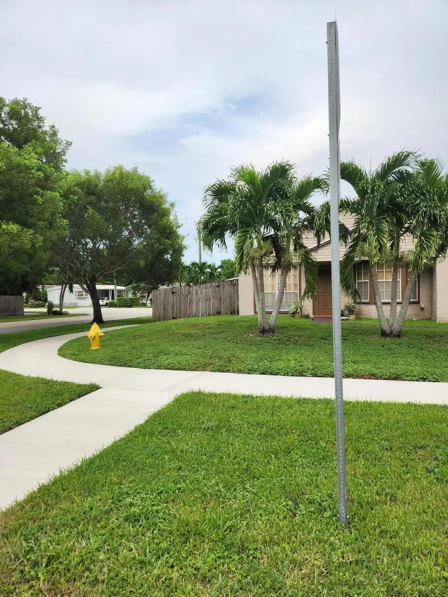 1000 SW 133rd Terrace, Davie, FL 33325 - #2