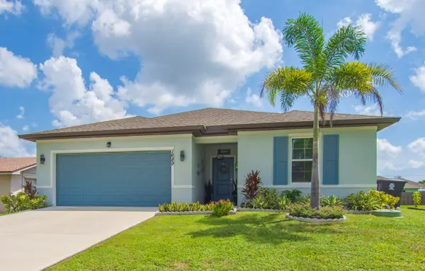 1689 SE Chello Lane, Port St Lucie, FL 34983