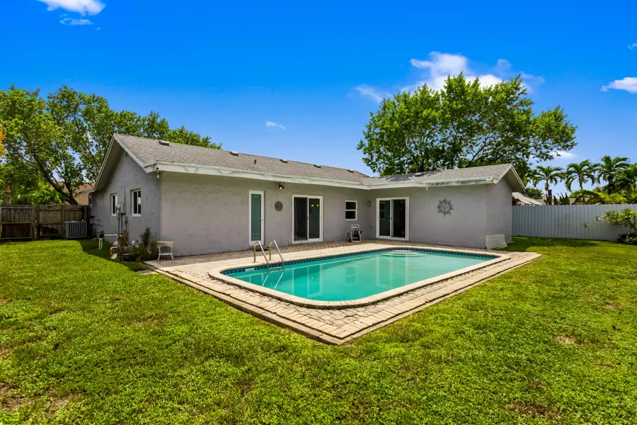 8621 NW 3rd Street, Pembroke Pines, FL 33024 - #2