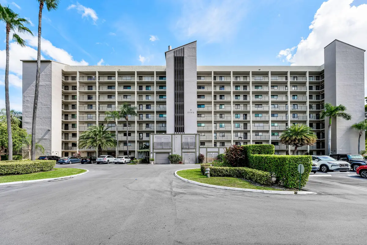 2205 S Cypress Bend Drive #302, Pompano Beach, FL 33069 - #1