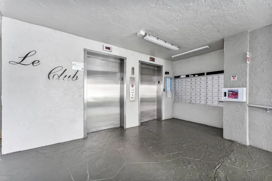 2205 S Cypress Bend Drive #302, Pompano Beach, FL 33069 - #2