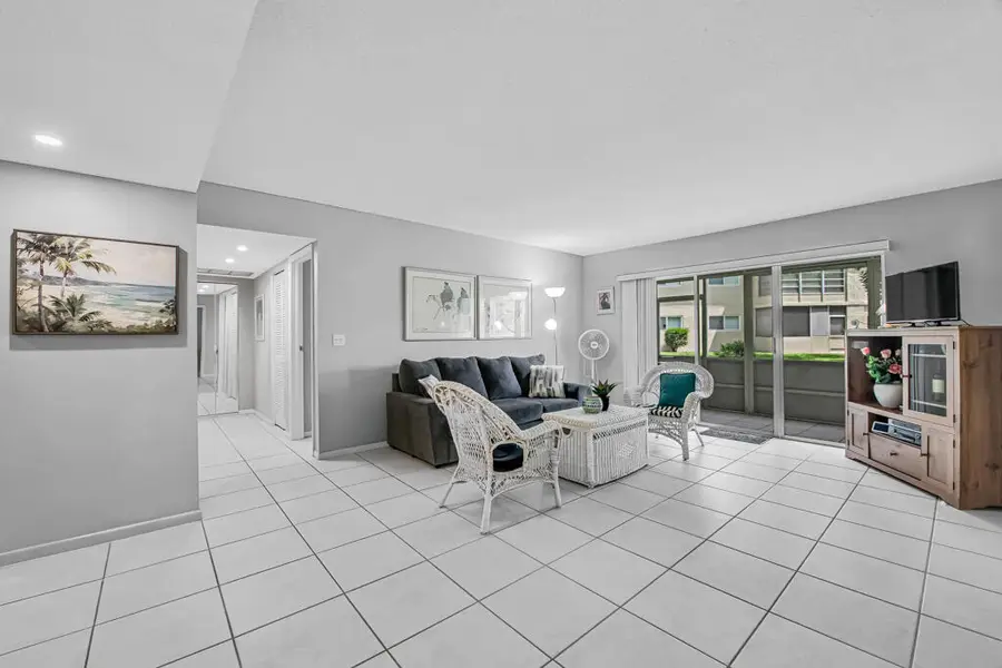 752 Lori Drive #217, Palm Springs, FL 33461 - #2