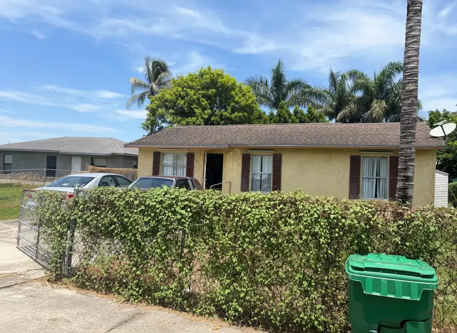 307 Seminole Court, Pahokee, FL 33476 - #3
