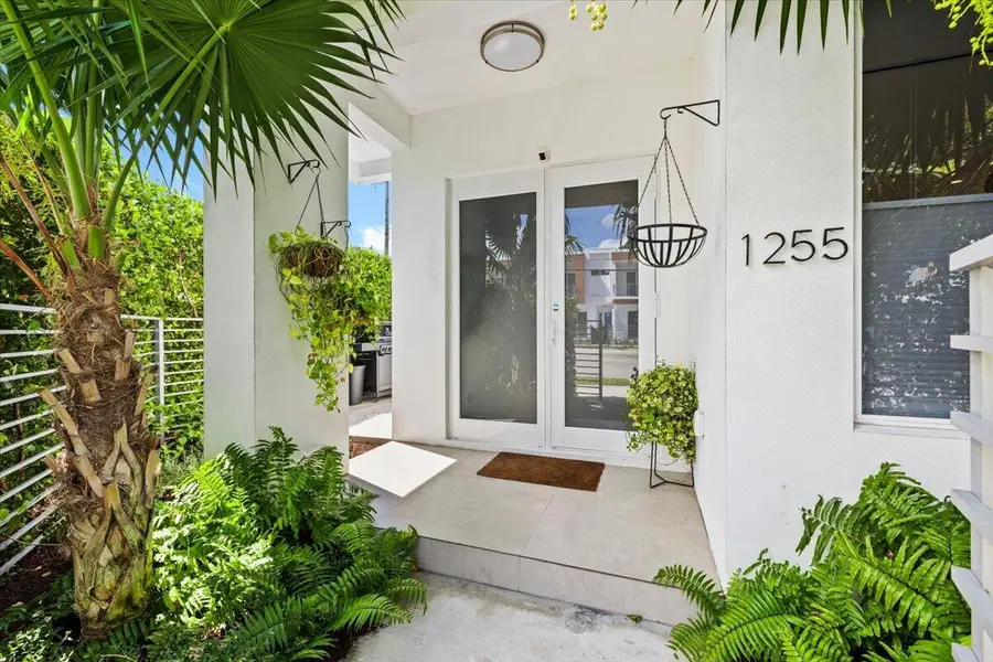 1255 NE 18th Avenue, Fort Lauderdale, FL 33304 - #3