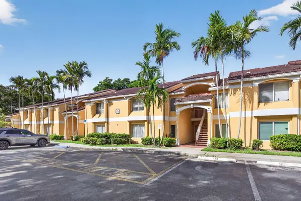 2300 NW 33rd Street #904, Oakland Park, FL 33309