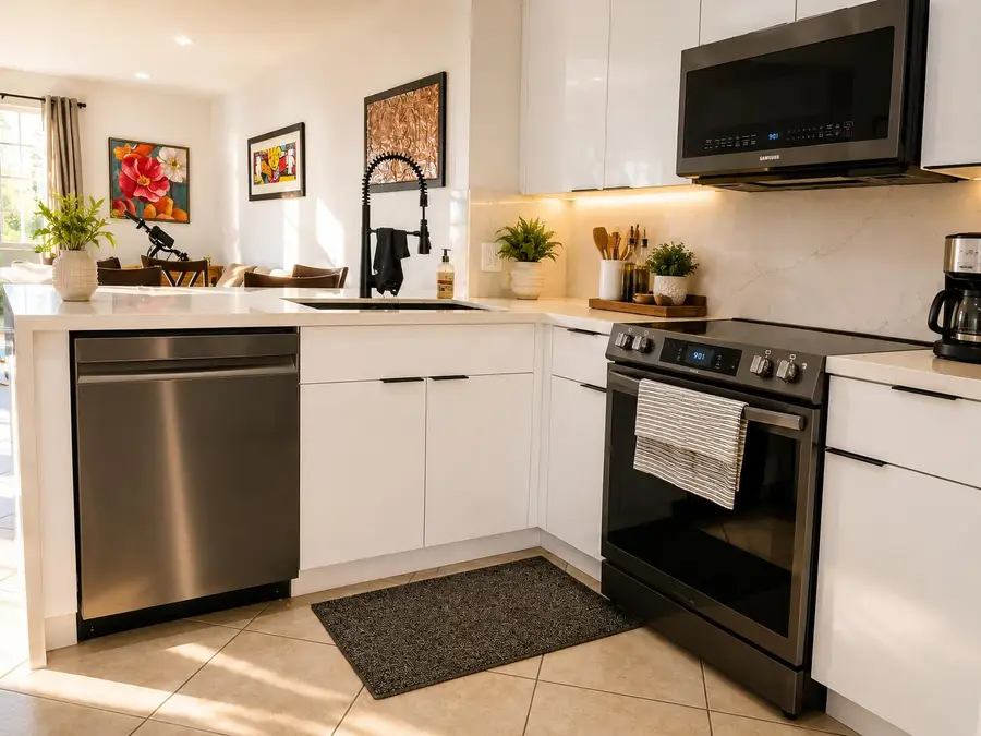111 NW 2nd Avenue #10, Hallandale Beach, FL 33009 - #2