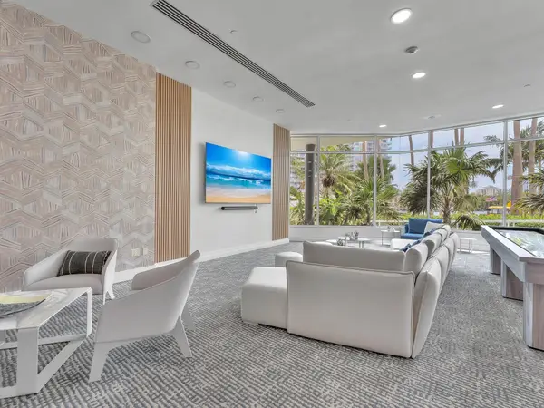 2670 E Sunrise Boulevard #805, Fort Lauderdale, FL 33304