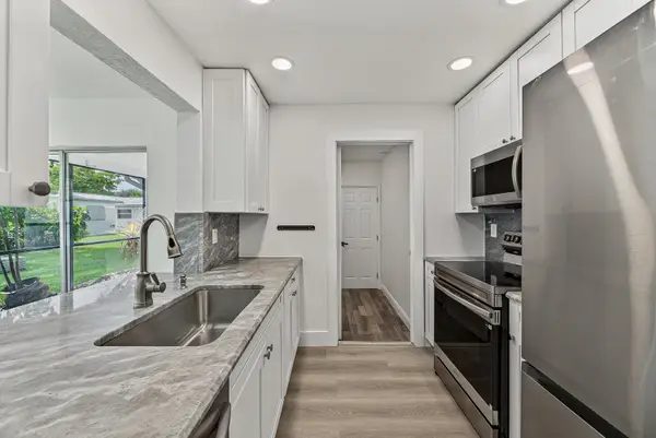 1190 NW 90th Avenue, Plantation, FL 33322