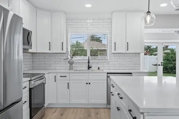 2775 NE 5th Avenue, Boca Raton, FL 33431