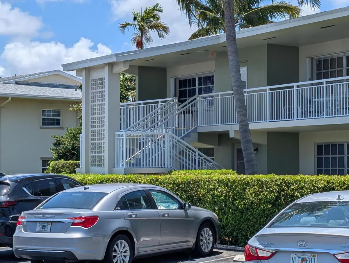 930 SE 9th Avenue #11, Pompano Beach, FL 33060 - #1