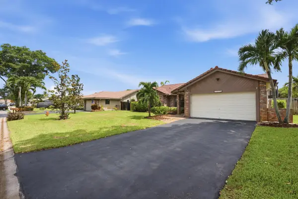 10666 NW 2nd Place, Coral Springs, FL 33071