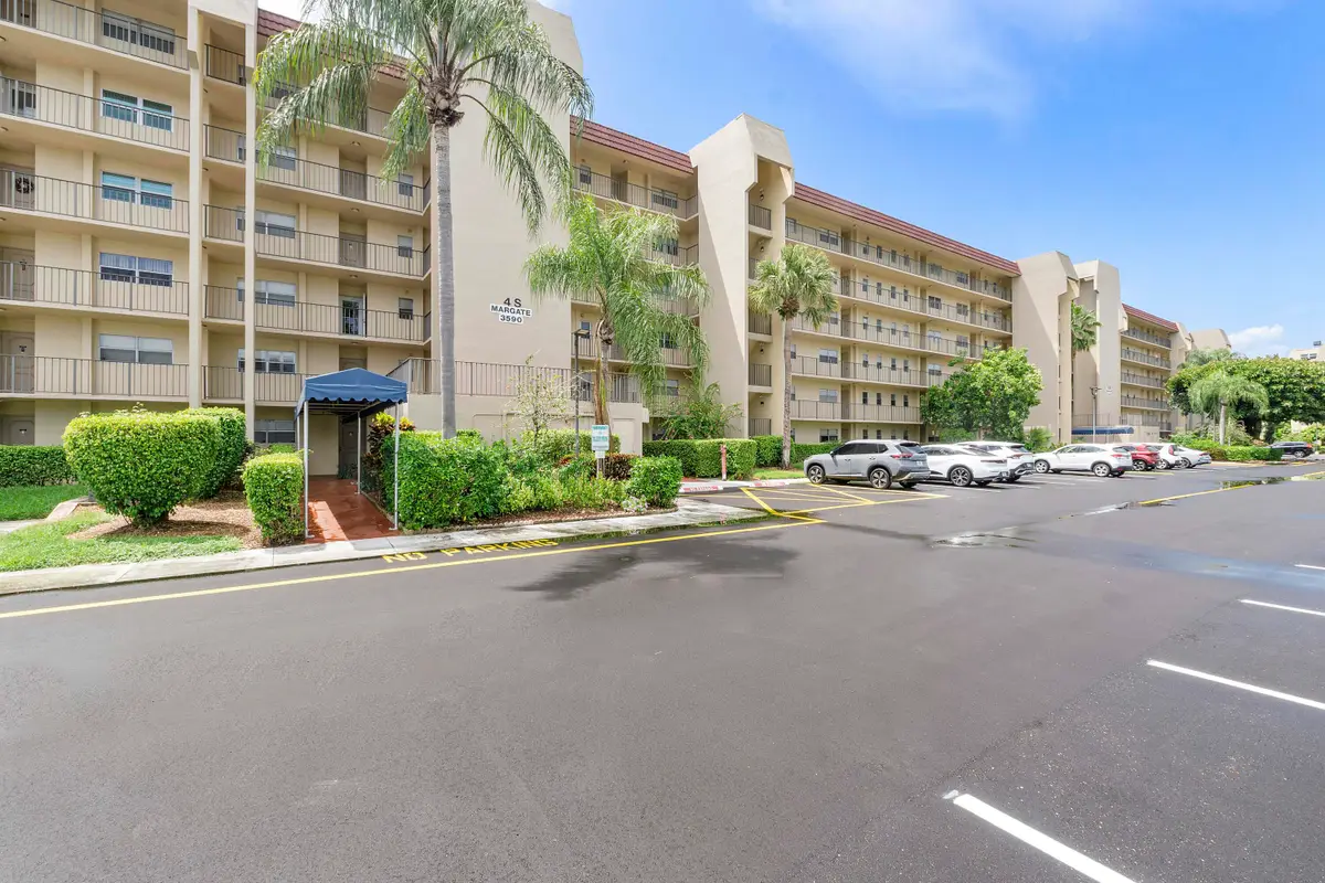 3590 Via Poinciana #107, Lake Worth, FL 33467 - #1