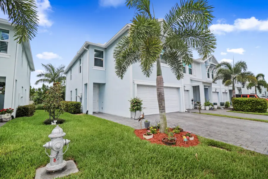 384 SE Sea Hunt Way, Stuart, FL 34994 - #2