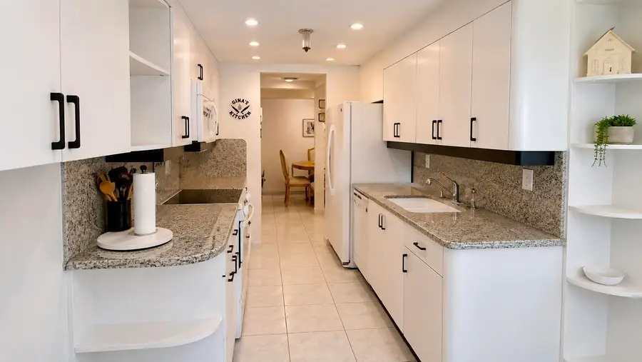 210 174th Street #1901, Sunny Isles Beach, FL 33160 - #2