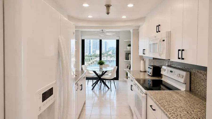210 174th Street #1901, Sunny Isles Beach, FL 33160 - #3