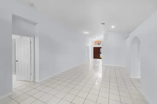 5737 Royal Club Drive, Boynton Beach, FL 33437