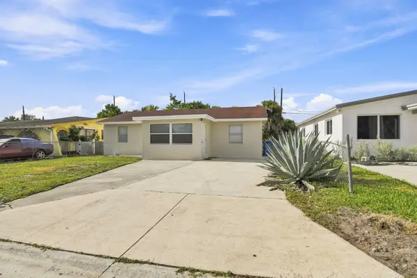 1217 W 32nd Street, Riviera Beach, FL 33404
