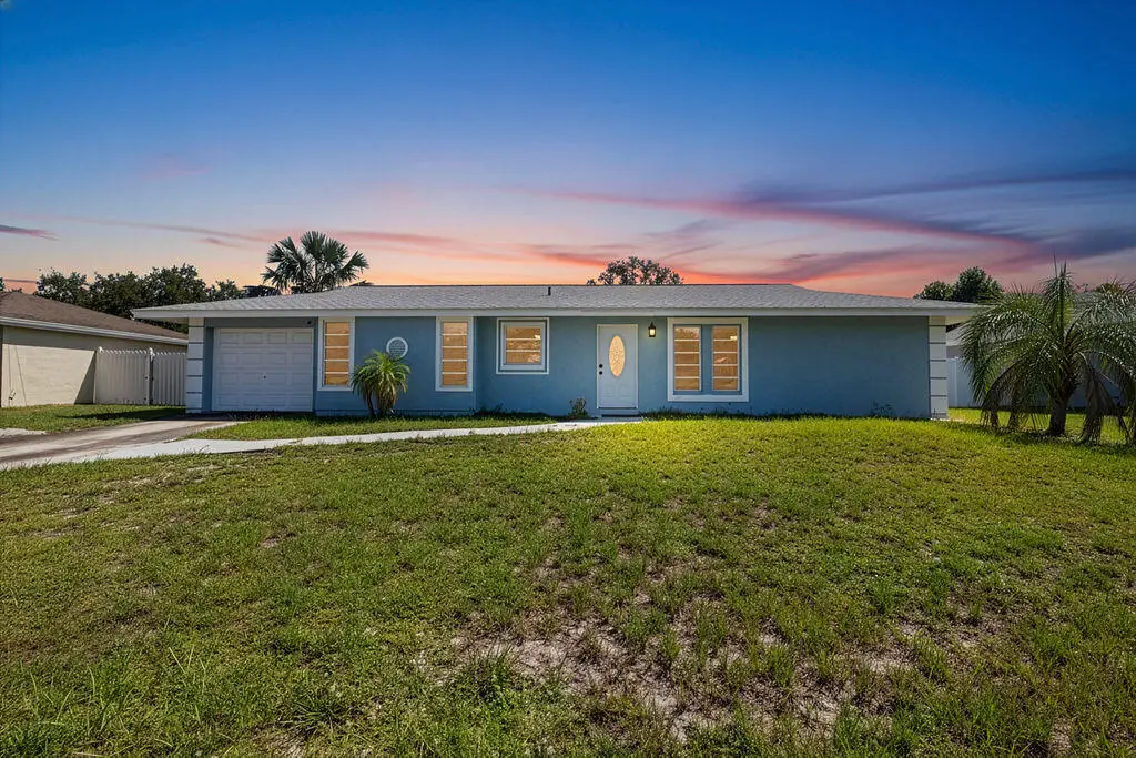 1337 SE Roanoke Street, Port Saint Lucie, FL 34952 - #1