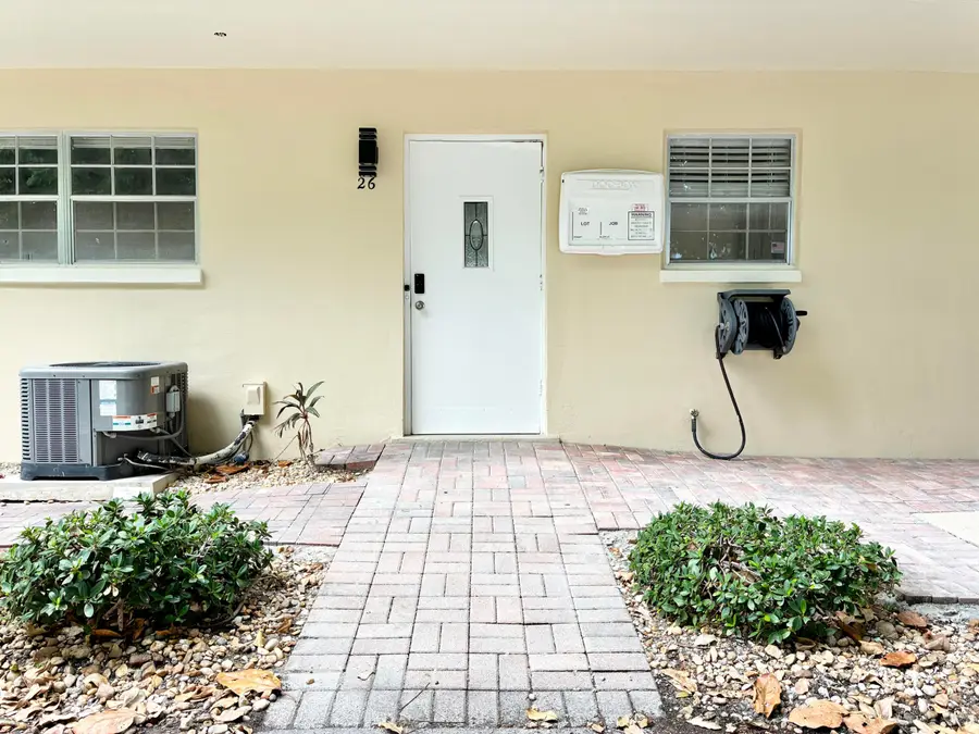 2204 NE 36th Street #Apt 26, Lighthouse Point, FL 33064 - #3