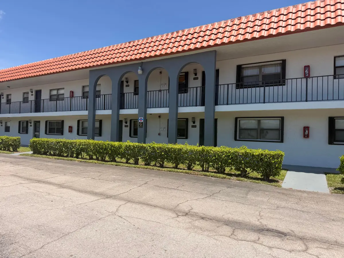 2141 W Woolbright Road #L202, Boynton Beach, FL 33426 - #1