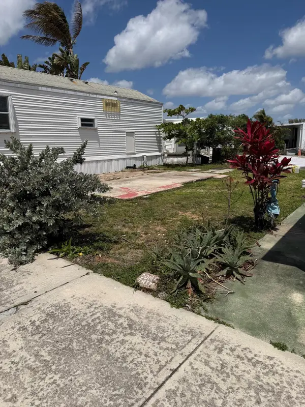23 Briny Breezes Boulevard, Briny Breezes, FL 33435
