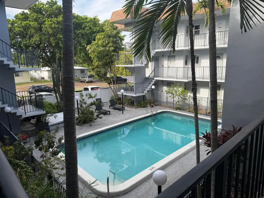 714 NE 10th Street #205, Hallandale Beach, FL 33009 - #3