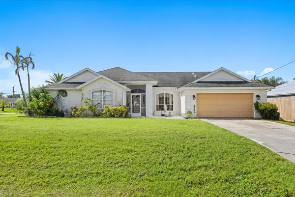 2962 SE Bella Road, Port St Lucie, FL 34984