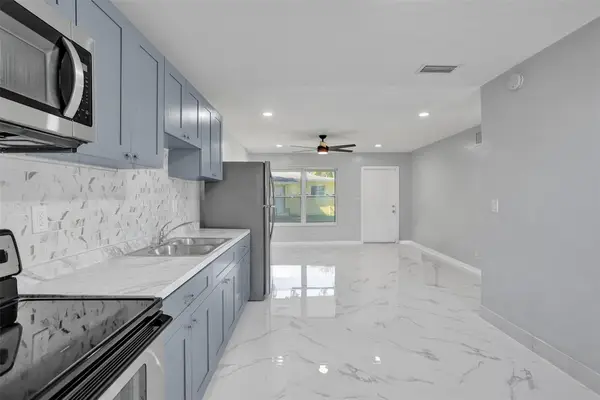260 NE 41st Street, Oakland Park, FL 33334