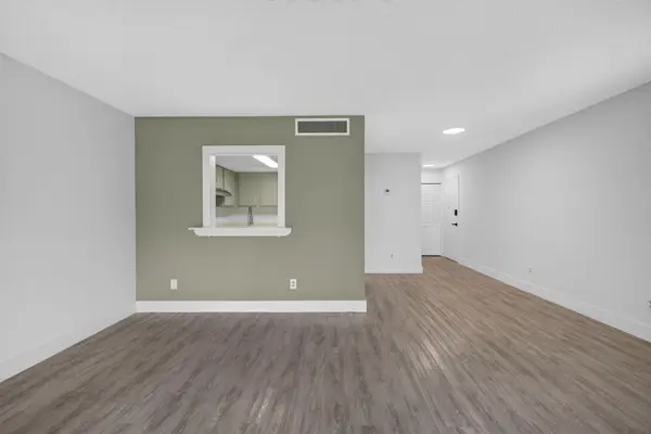 2517 S 17th Street #103, Fort Pierce, FL 34982