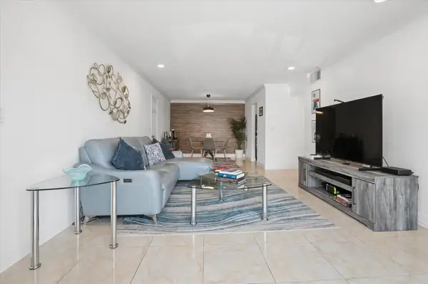 6287 Bay Club Drive #2, Fort Lauderdale, FL 33308