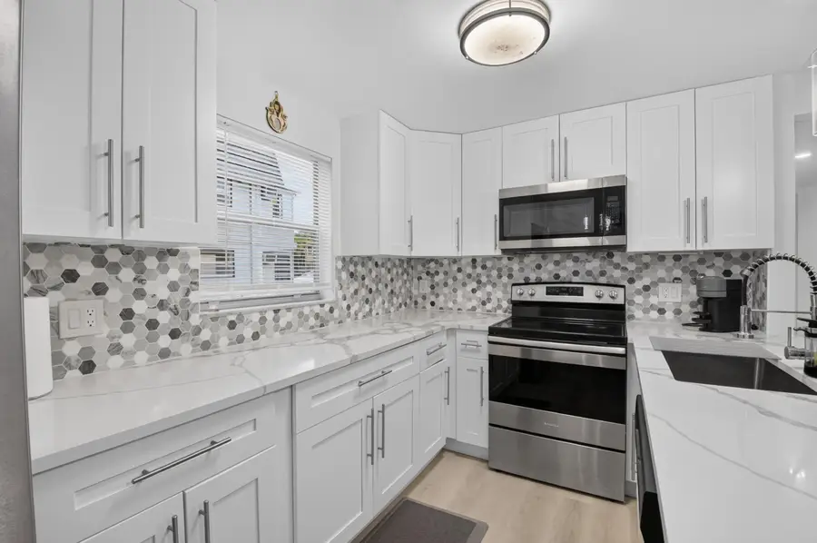 352 Brittany H, Delray Beach, FL 33446 - #3